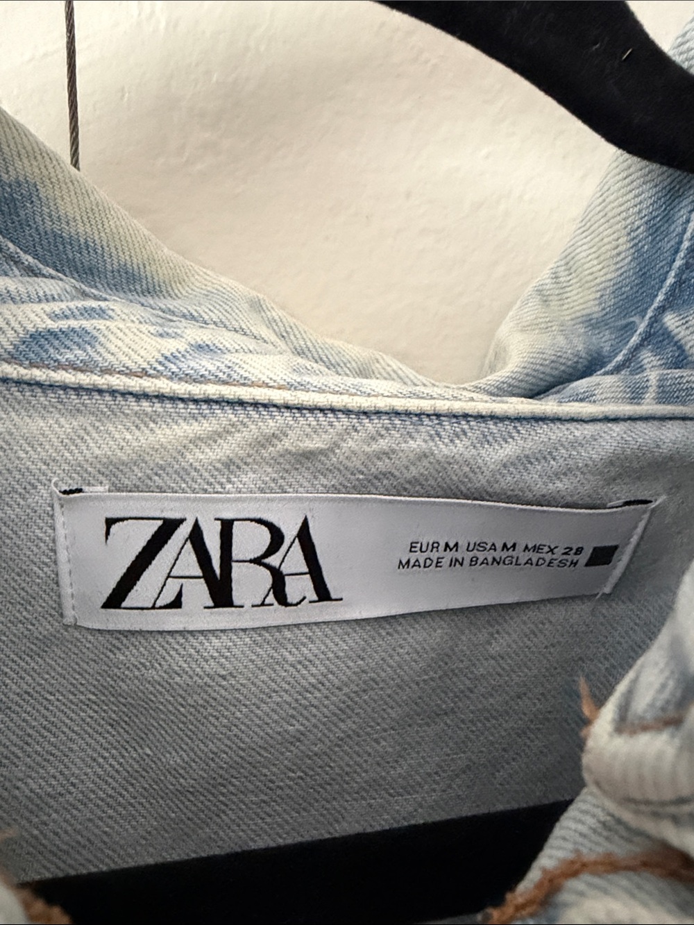ZARA Light Blue Denim Jacket with Front Pockets - Picture 2 of 3